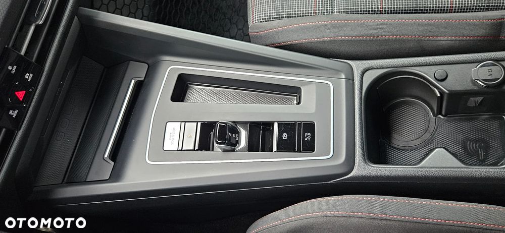 Volkswagen Golf VIII 2.0 TSI GTI DSG - 37