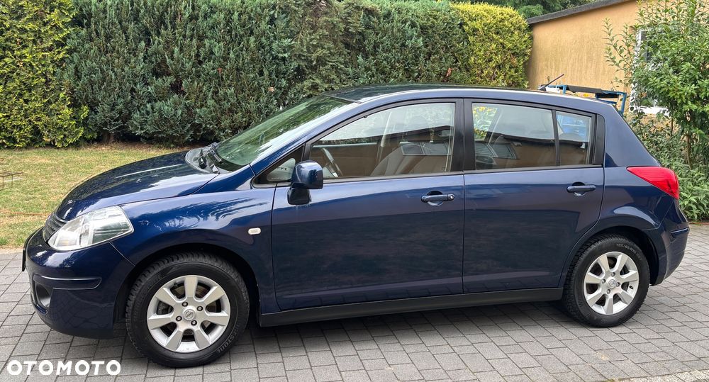 Nissan Tiida - 12
