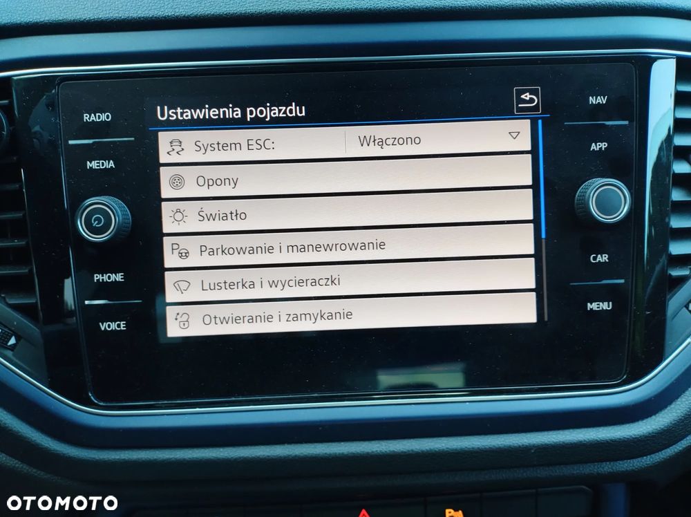 Volkswagen T-Roc - 19