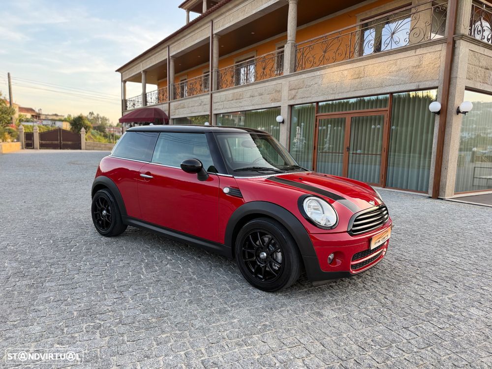 MINI 3 Portas Cooper D - 2