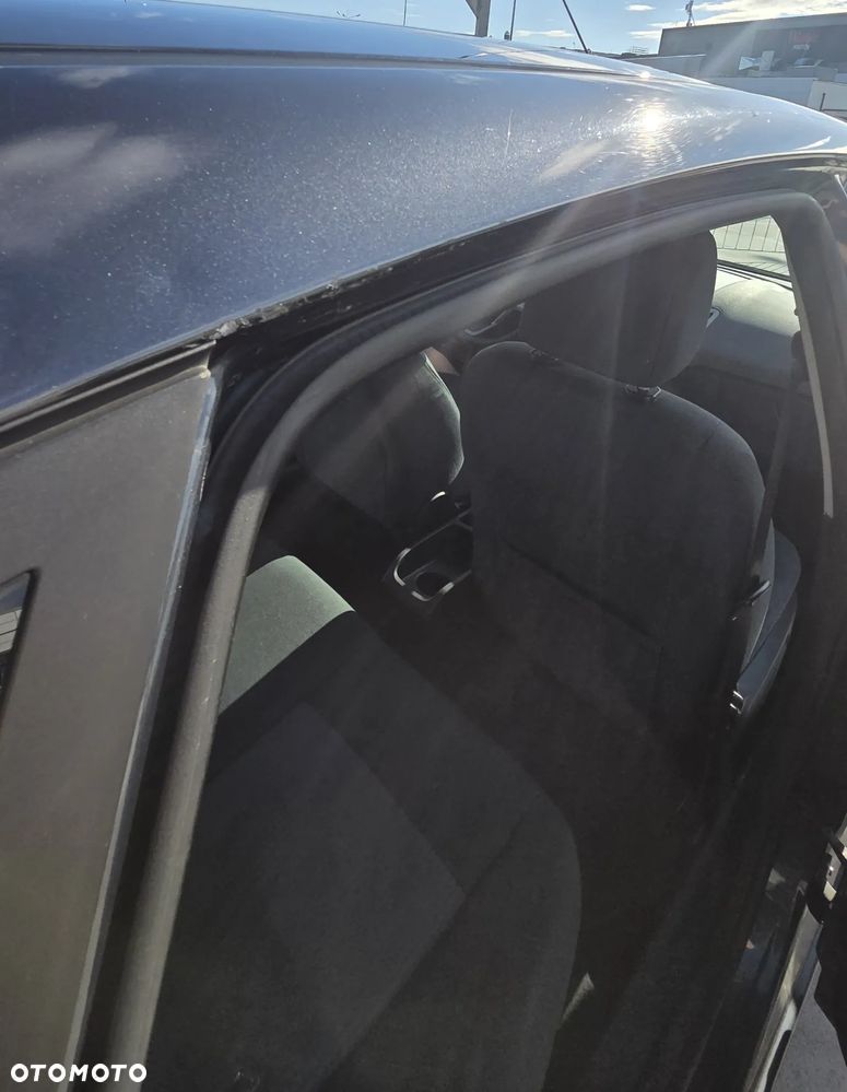 Ford Fiesta 1.25 Ambiente EU5 - 10