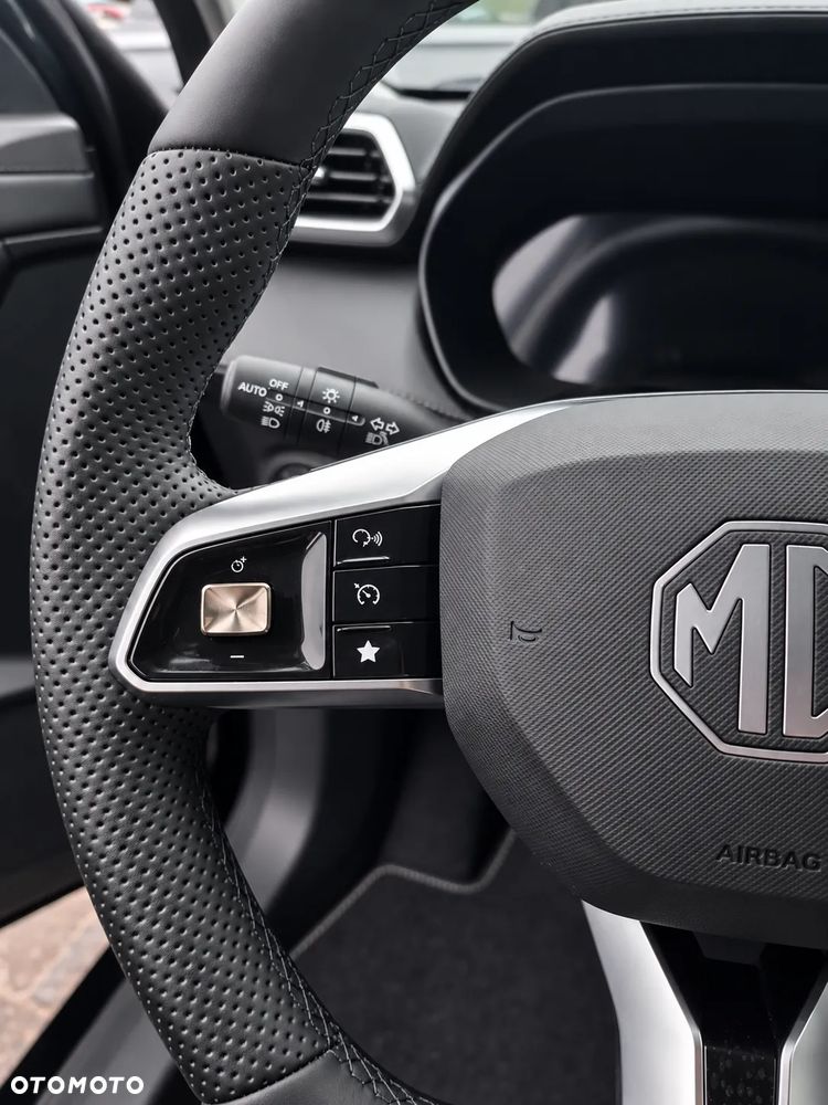 MG ZS 1.5 Excite - 13