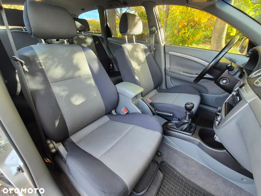 Chevrolet Nubira - 18