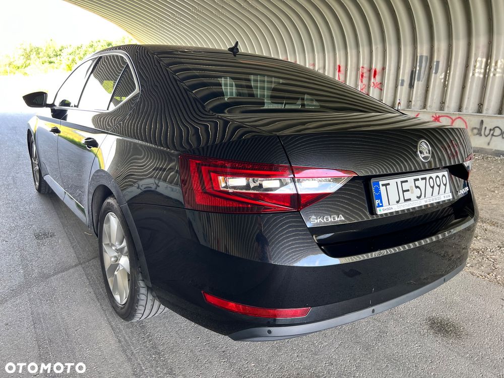 Skoda Superb 2.0 TSI Active DSG - 5