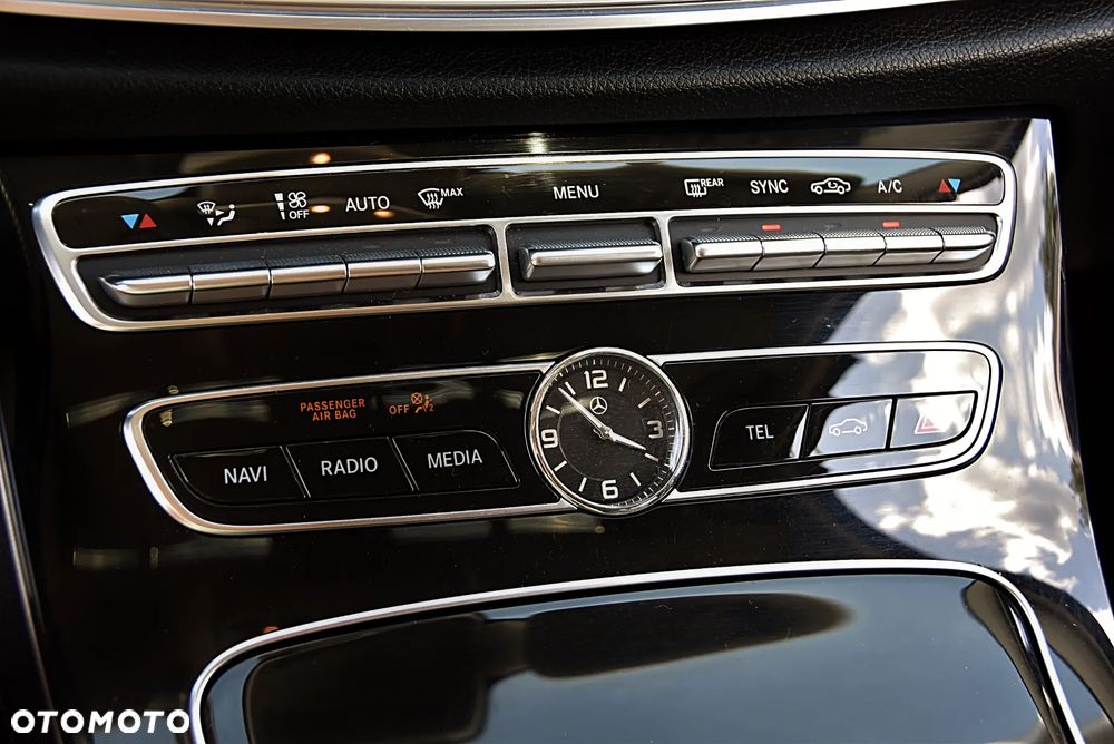 Mercedes-Benz Klasa E 220 d 4Matic All-Terrain 9G-TRONIC Avantgarde - 29
