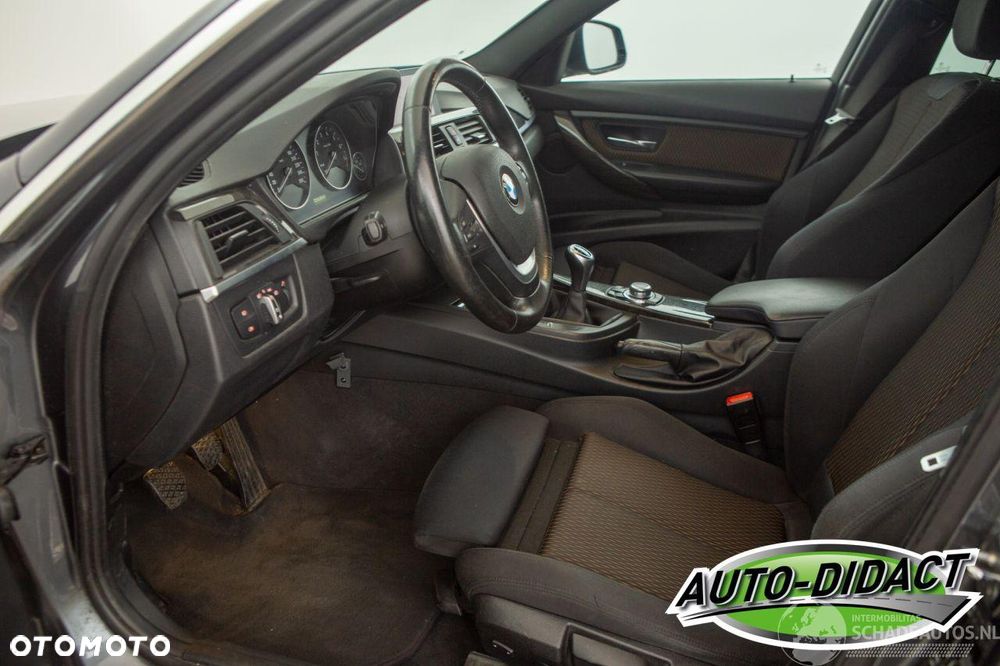 BMW Seria 3 - 11