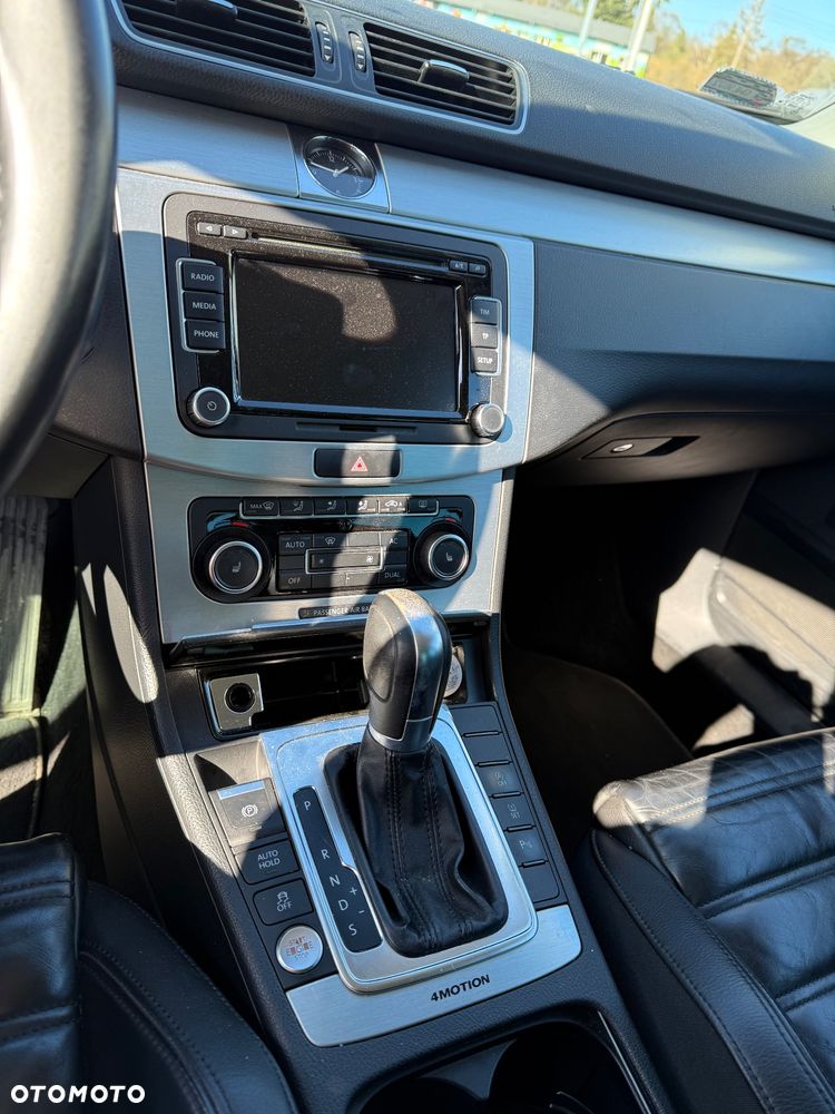 Volkswagen Passat 2.0 TDI Highline DSG - 10