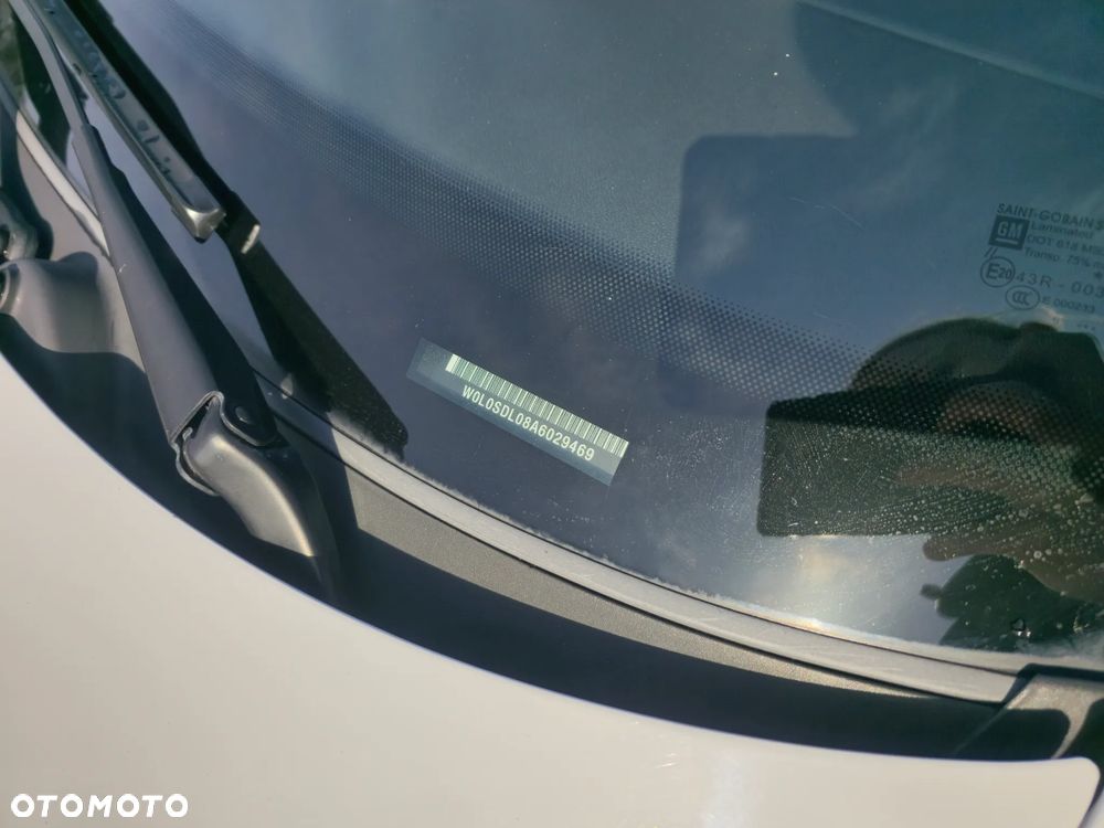 Opel Corsa 1.2 16V Sport - 12