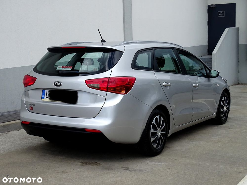 Kia Ceed 1.4 L - 6
