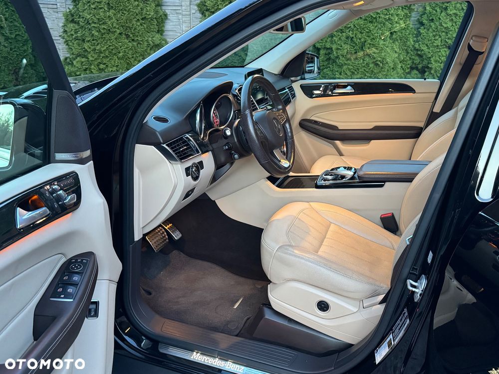 Mercedes-Benz GLE - 16