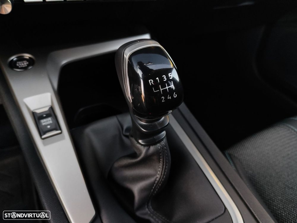 Peugeot 308 SW 1.2 PureTech Allure - 30