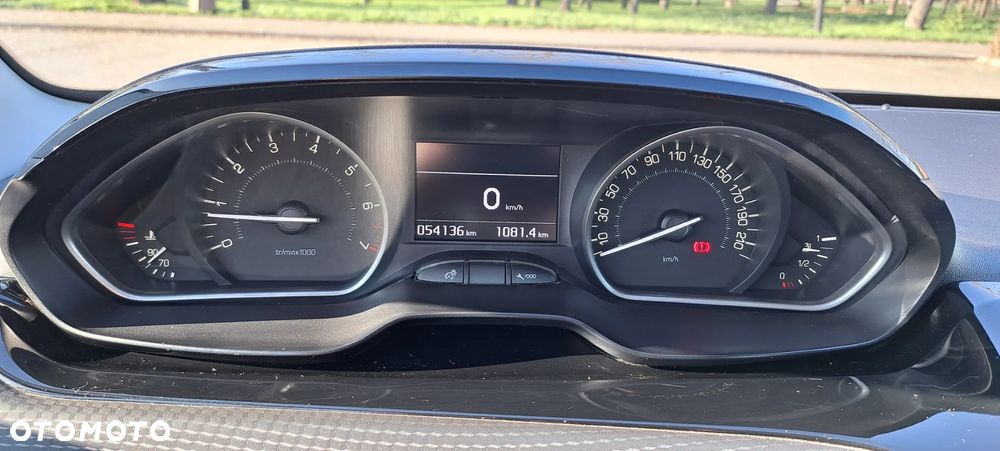 Peugeot 208 1.2 PureTech GPF Allure S&S - 7