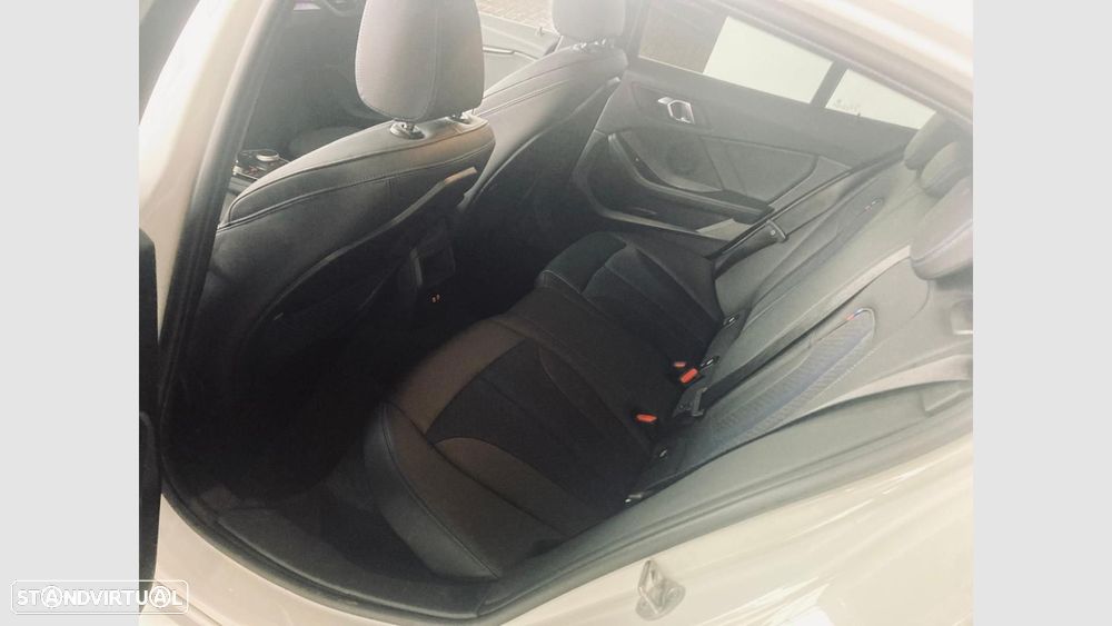 BMW 116 d Pack Desportivo M Auto - 10