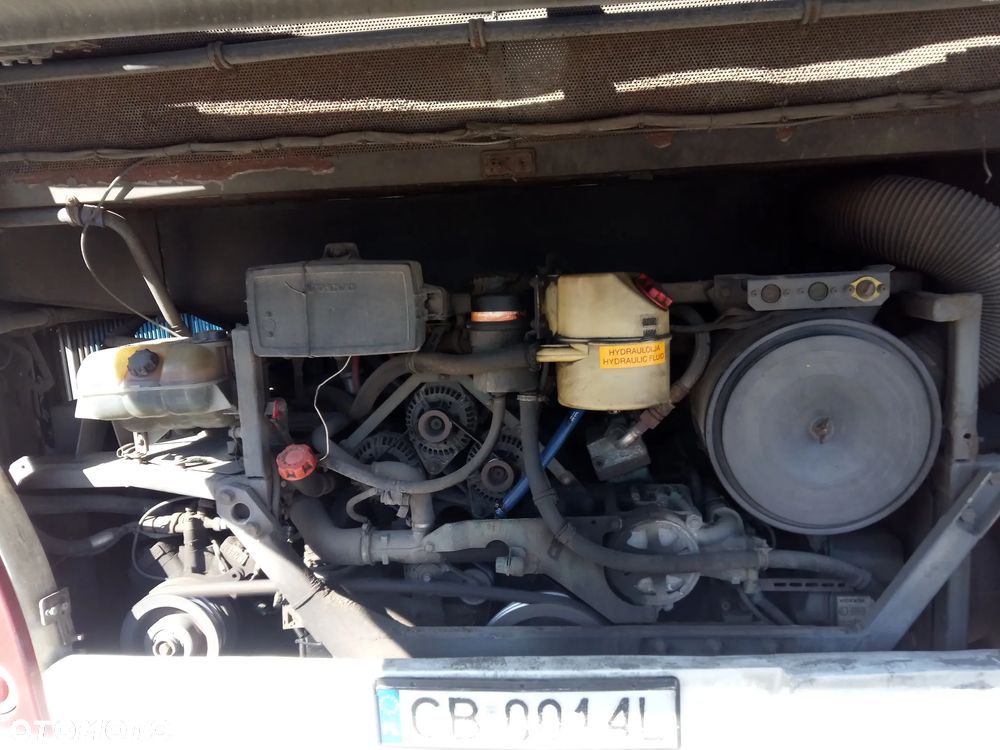 Volvo B12B Sunsundegui - 6