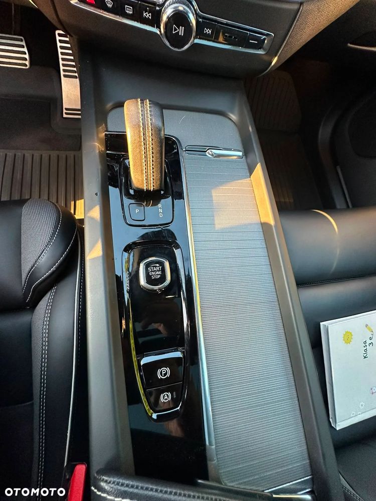 Volvo XC 60 B6 B AWD Geartronic RDesign - 29