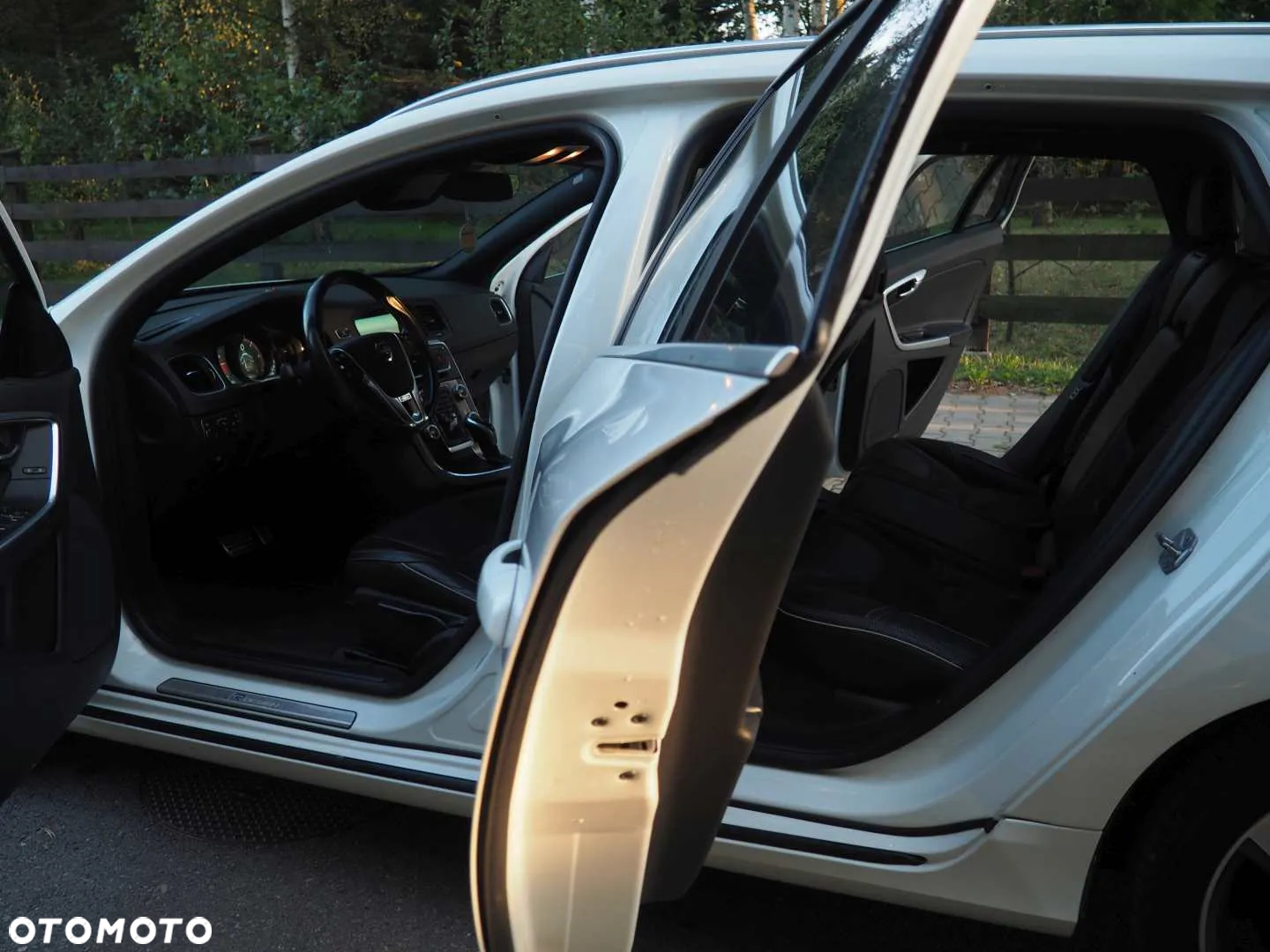Volvo V60 D3 Geartronic R-Design - 18