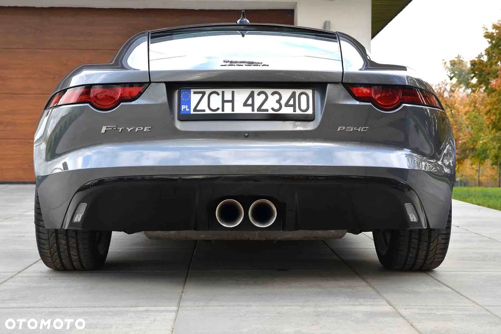 Jaguar F-Type 3.0 V6 S/C Chequered Flag - 12