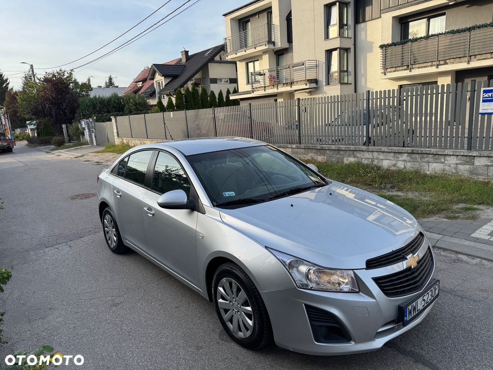 Chevrolet Cruze 1.6 - 17