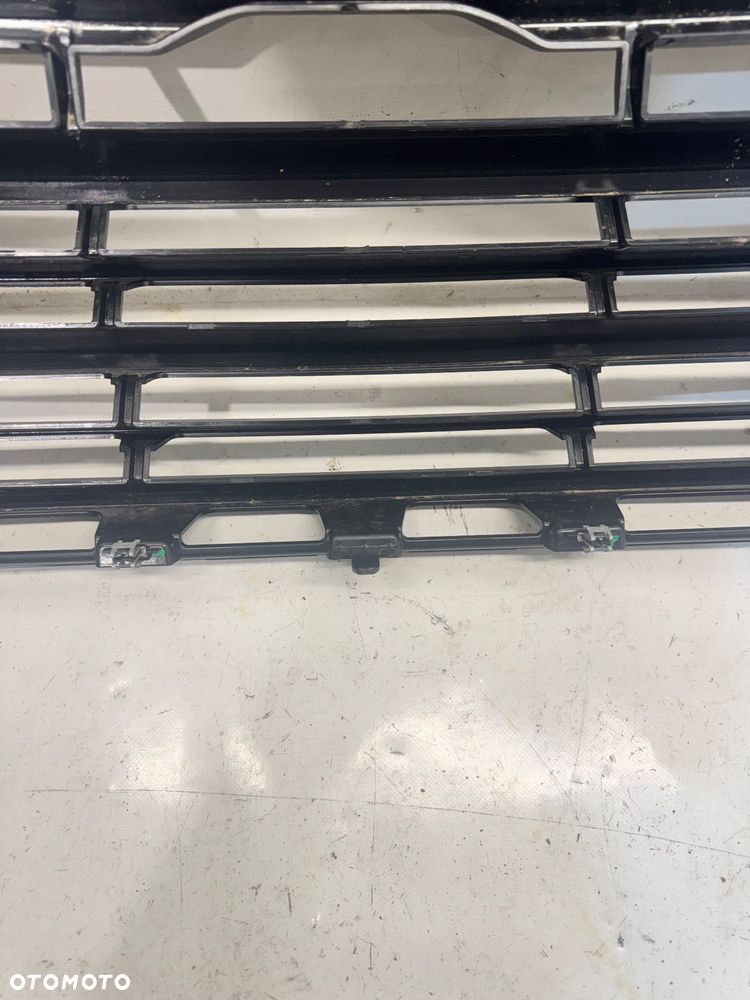 GRILL IVECO DAILY 19< - 6