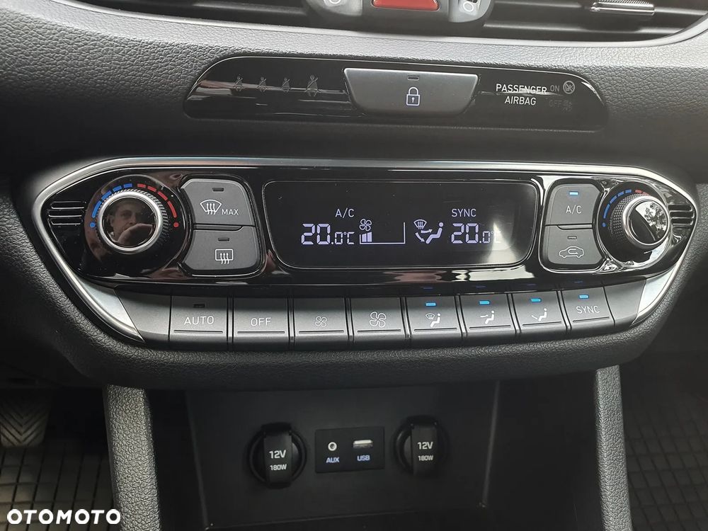 Hyundai i30 1.4 T-GDI GO Plus - 21
