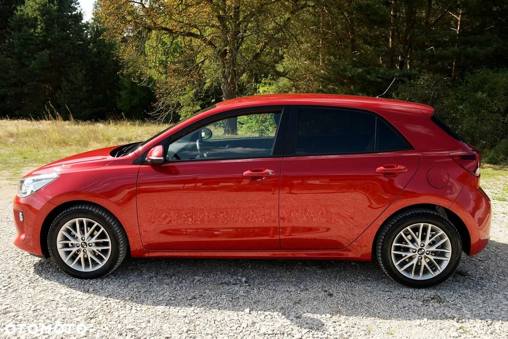 Kia Rio 1.4 L - 4