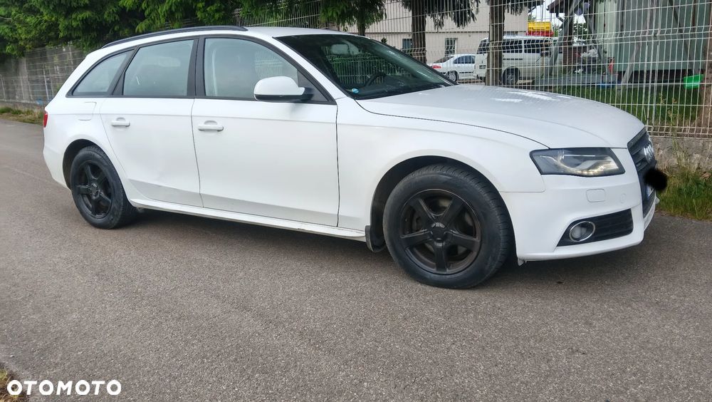 Audi A4 Avant 2.0 TDI DPF quattro Ambition - 4
