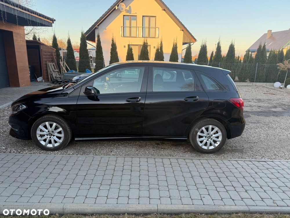 Mercedes-Benz Klasa B 160 7G-DCT Edition - 6