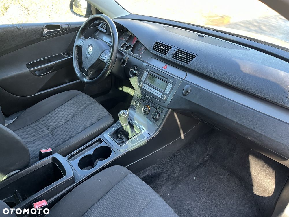 Volkswagen Passat - 6