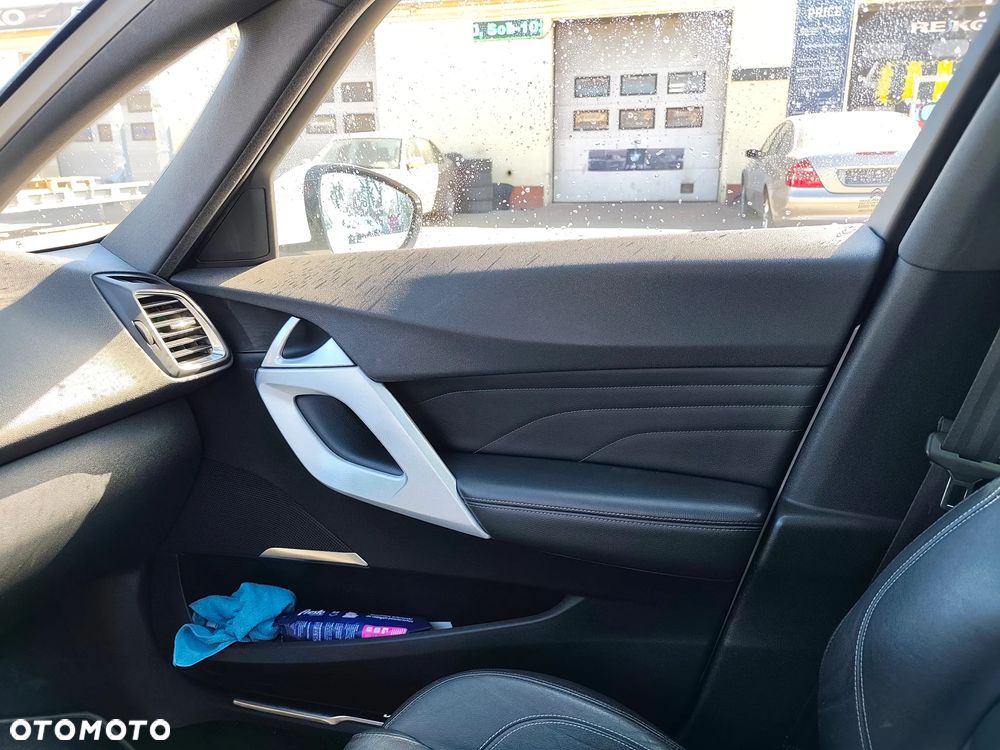 Citroën DS5 Hybrid4 EGS6 SportChic - 11