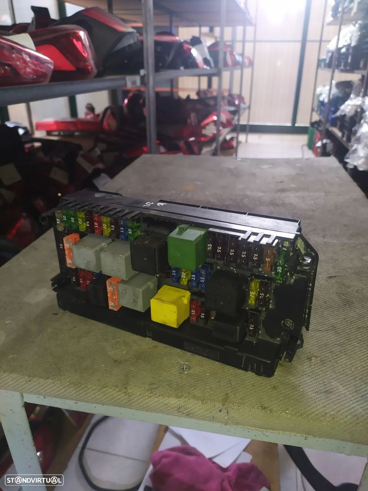 CAIXA DE FUSIVEIS MERCEDES W212 / A2129006212 - 1