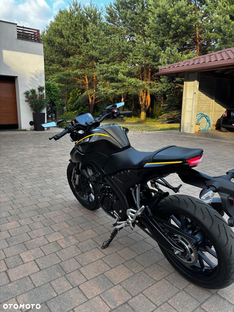 Yamaha MT - 4