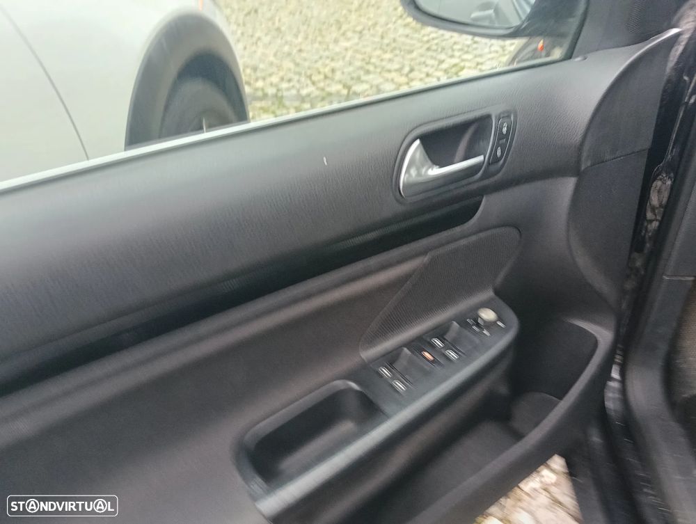 VW Golf Variant 1.6 TDi Style - 19