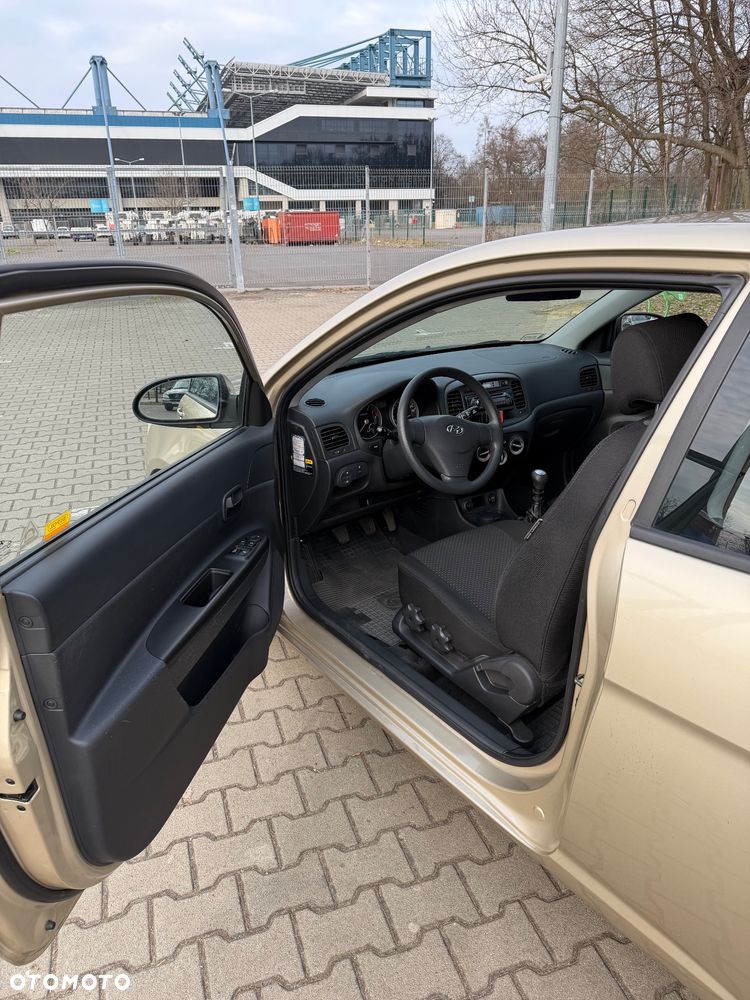 Hyundai Accent 1.6 Style A/C - 9