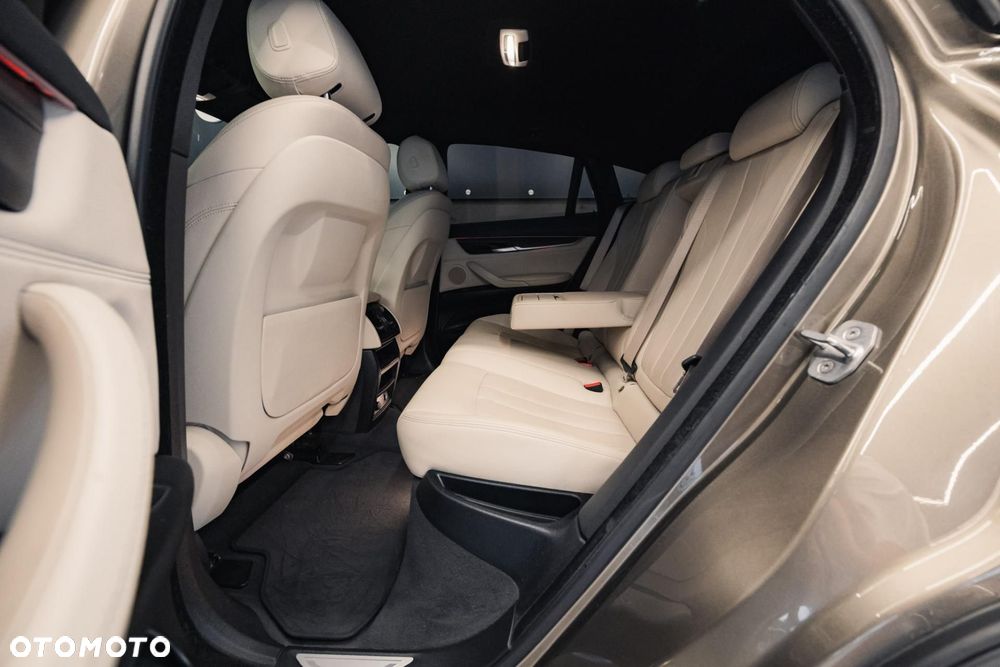 BMW X6 xDrive30d - 15