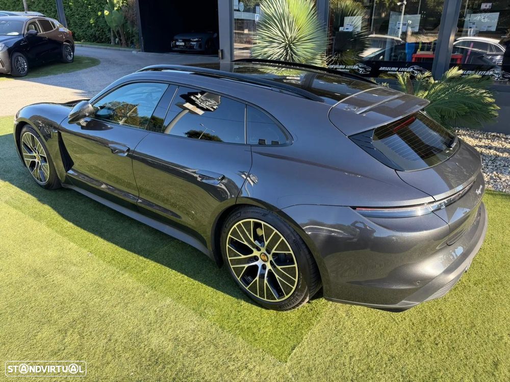 Porsche Taycan Sport Turismo Standard - 18