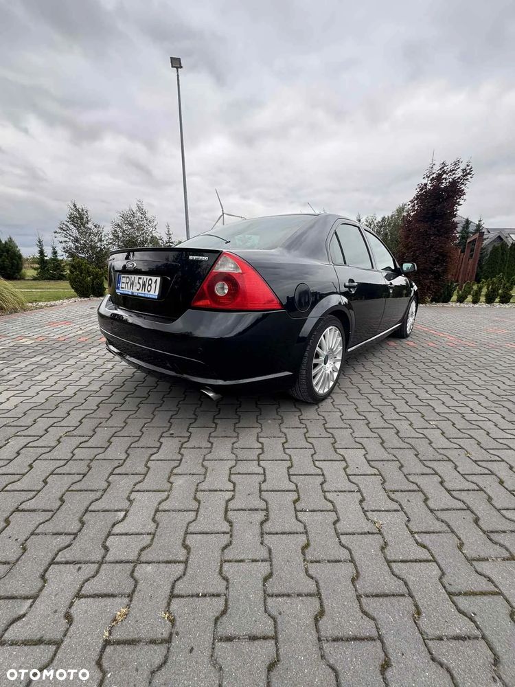 Ford Mondeo V6 ST 220 - 3