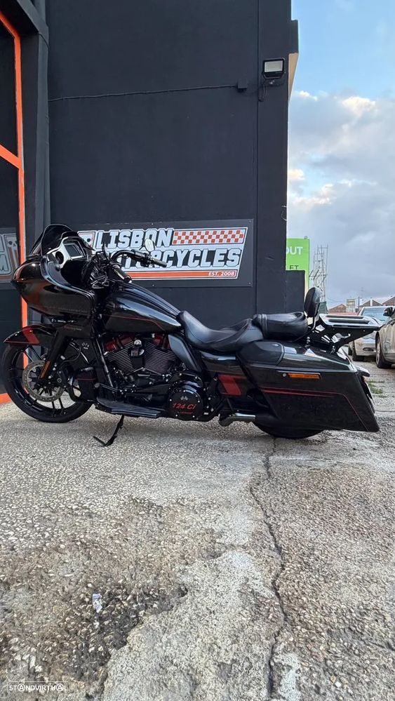 Harley-Davidson FLT Road Glide CVO - 1