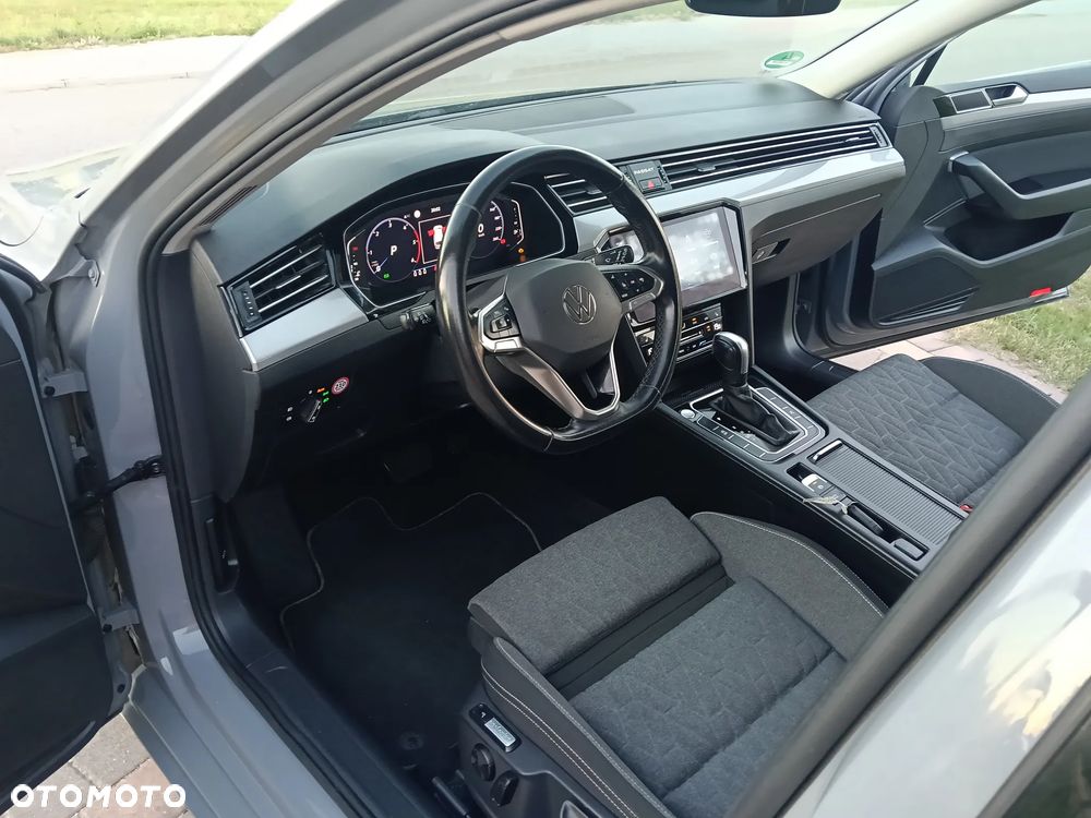 Volkswagen Passat 2.0 TDI SCR DSG Business - 12