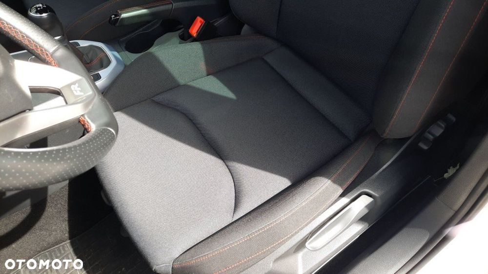 Seat Arona - 13
