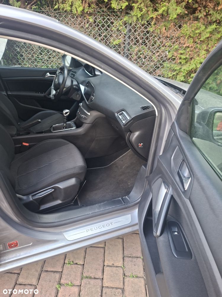 Peugeot 308 1.6 THP Allure - 11