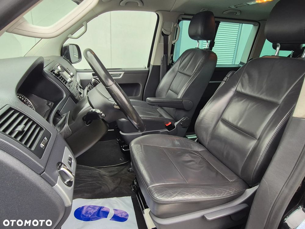 Volkswagen Multivan - 24