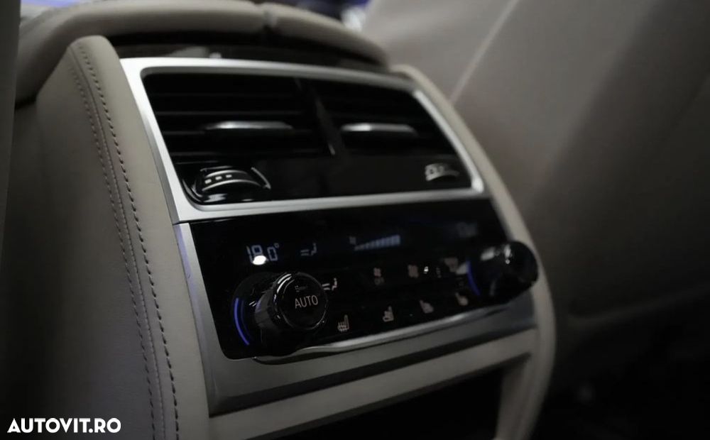BMW Seria 7 740Li - 17