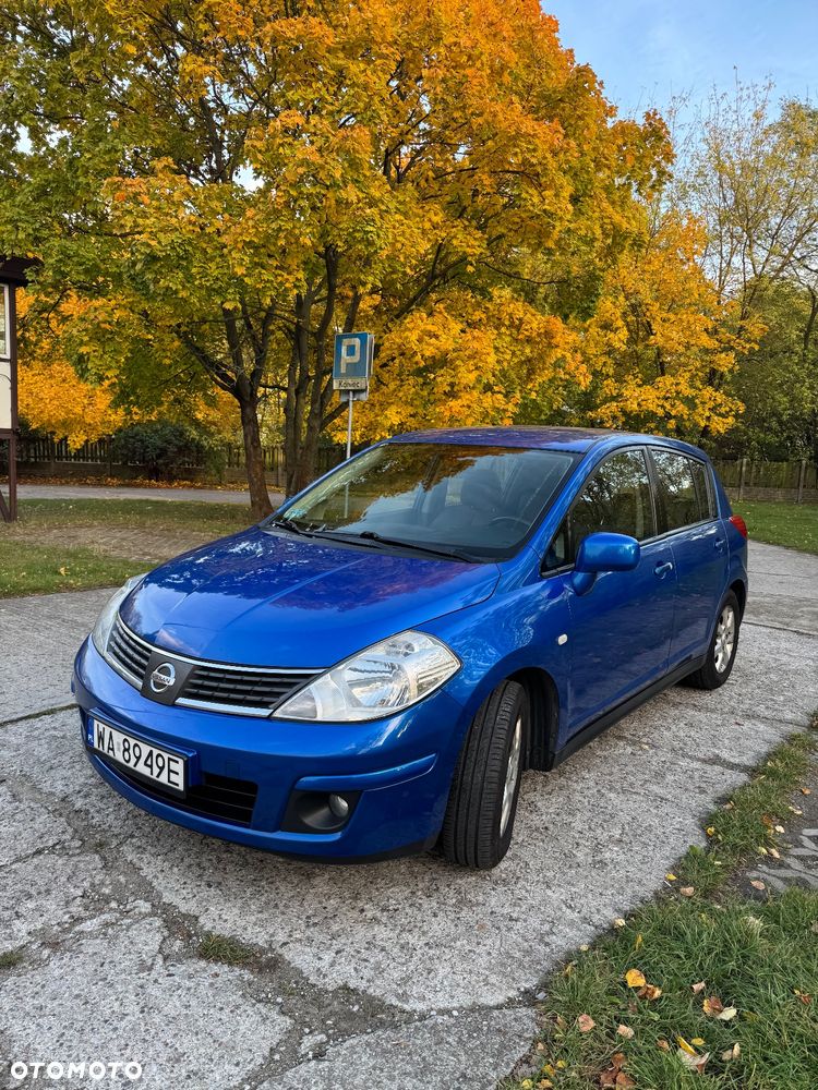 Nissan Tiida - 1