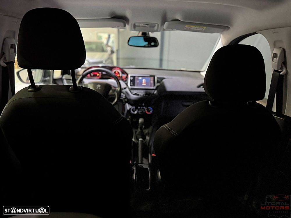 Peugeot 208 1.2 PureTech Style - 10