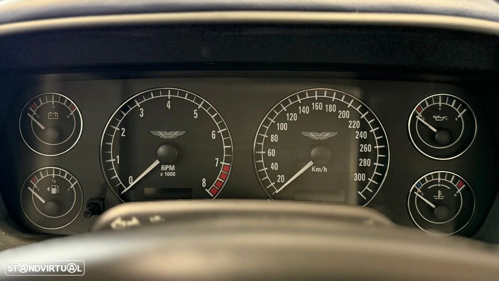 Aston Martin DB7 Vantage Coupé V12 - 18