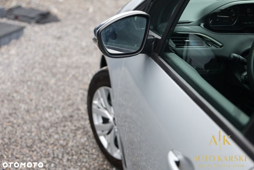 Peugeot 208 - 16
