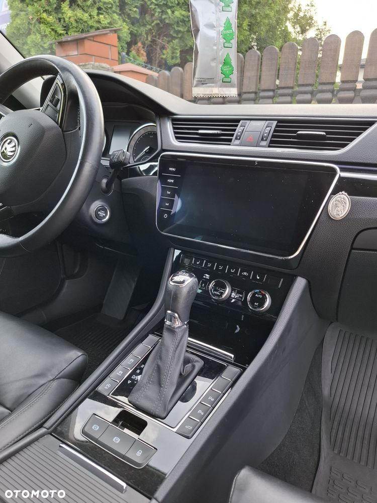 Skoda Superb Combi 2.0 TDI 4x4 DSG L&K - 12