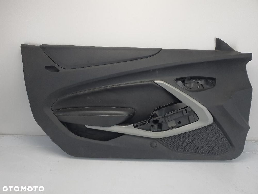 TAPICERKA DRZWI LEWYCH BOCZEK CHEVROLET CAMARO 6 84282275