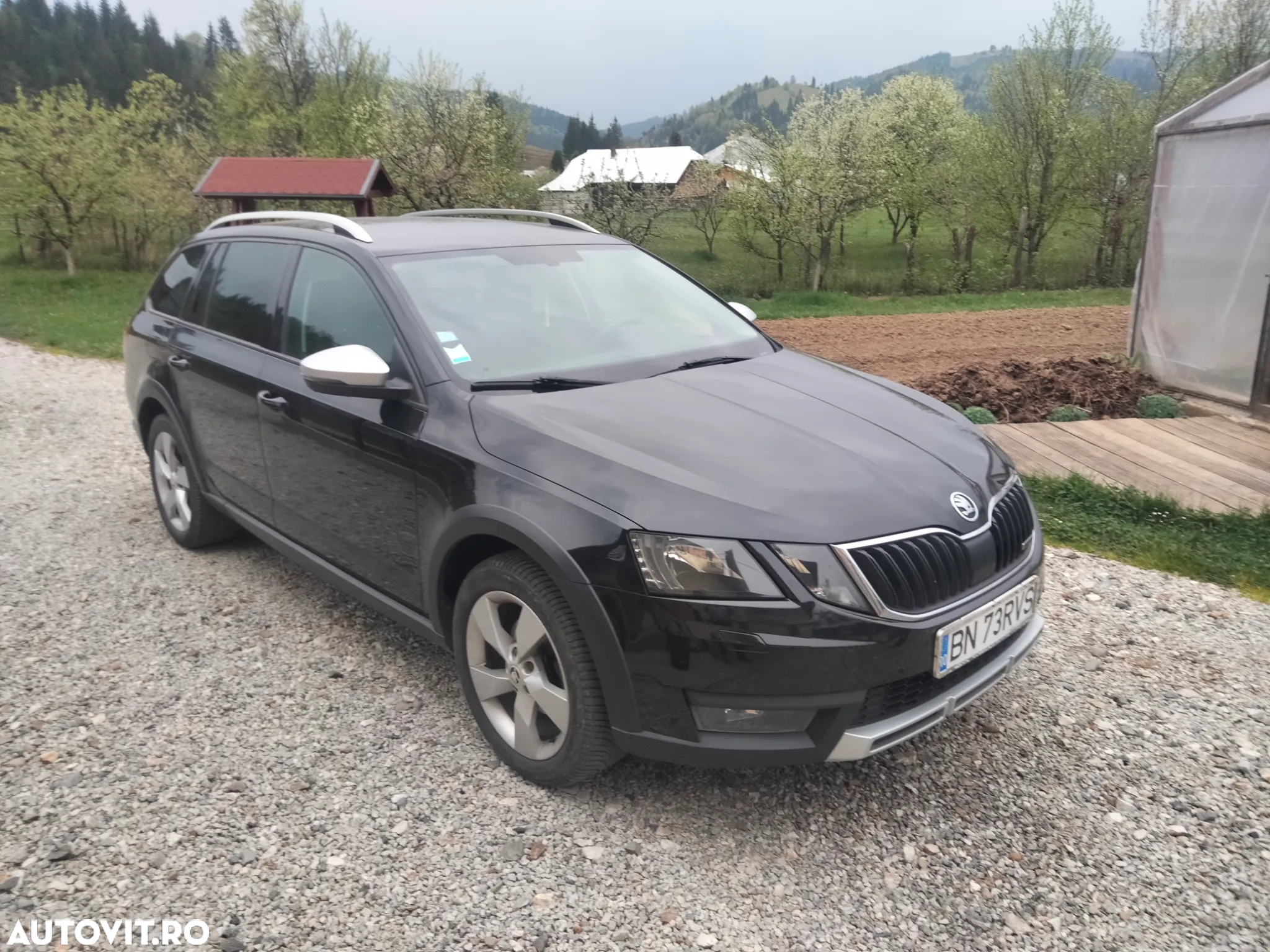 Skoda Octavia 2.0 TDI AMBITION DSG - 2