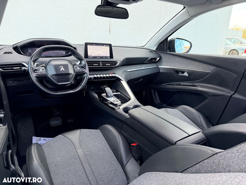 Peugeot 5008 PureTech 130 EAT6 Allure - 19